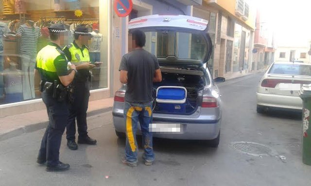 La Policía Local se adhiere a la campaña especial de vigilancia y control de las condiciones del vehículo que promueve la DGT, Foto 1