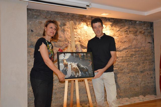 Un óleo de Fidel Molina ilustra el cartel anunciador del Encierro de Blanca - 1, Foto 1