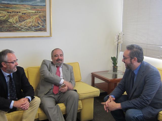 El GPP y el colegio de Abogados trabajarán  para conseguir más recursos que agilicen los procedimientos judiciales - 2, Foto 2