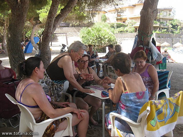 Comienzan los viajes a la Playa de la Cala del Pino (La Manga) organizados por el Centro de Personas Mayores - 7