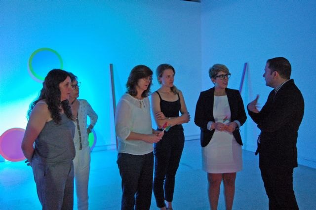 El Centro Párraga acoge la exposición ´Apaga la luz al salir´, en la que Julia Calvo explora las posibilidades del lenguaje visual - 1, Foto 1