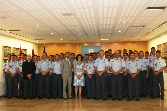 La consejera de Presidencia traslada a los alumnos de la AGA nuestra gratitud por ser garantes de la seguridad de España - 1, Foto 1