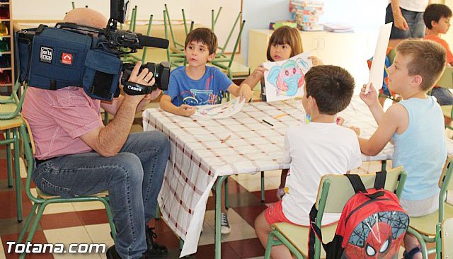 Un centenar de menores participan esta quincena en el programa de escuelas de verano Holidays 3.0 - 1, Foto 1