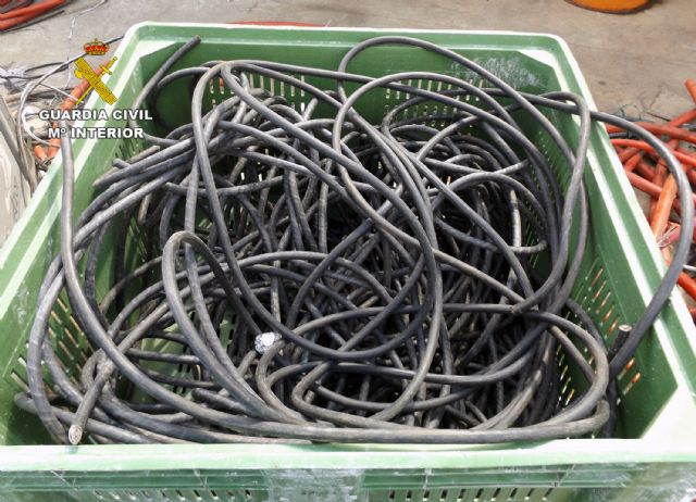 La Guardia Civil detiene a dos personas por la sustracción de cable del alumbrado público - 4, Foto 4