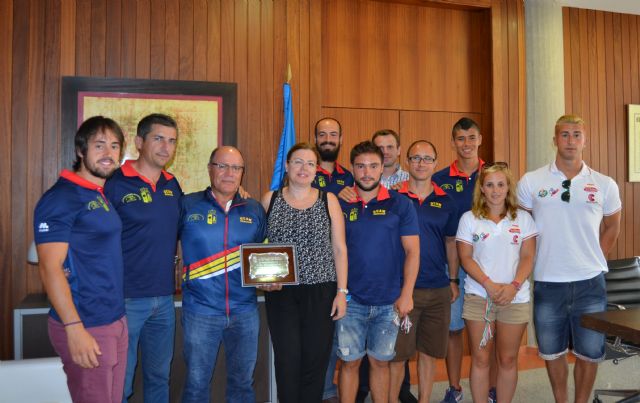 La alcaldesa felicita a los Campeones de Europa de Dragon Boat - 1, Foto 1