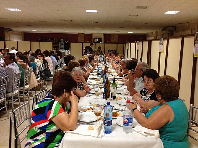 La delegacin de Lourdes Totana organiz su cena-gala donde se entregaron los premios a distintas personas de la misma - 33