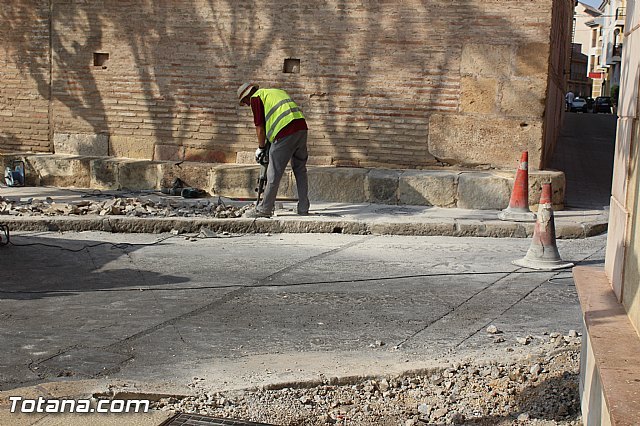 El Ayuntamiento acomete obras de accesibilidad y repintado de vados peatonales, Foto 2