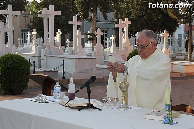 La tradicional Misa en honor a la Patrona del Cementerio Municipal “Nuestra Señora del Carmen” tendrá lugar mañana jueves 16 de julio, Foto 2