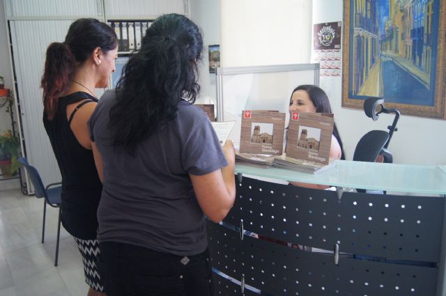 Todavía se pueden retirar los programas de mano de las fiestas patronales de Santiago´2015 - 1, Foto 1