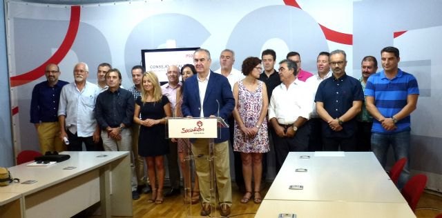 El PSOE-RM evalúa el primer mes de sus gobiernos municipales con la política social como eje clave