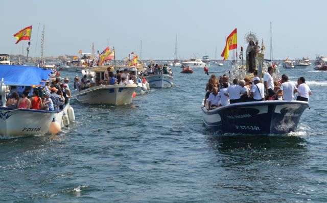 Miles de fieles y pescadores honran a la Estrella de los mares - 1, Foto 1
