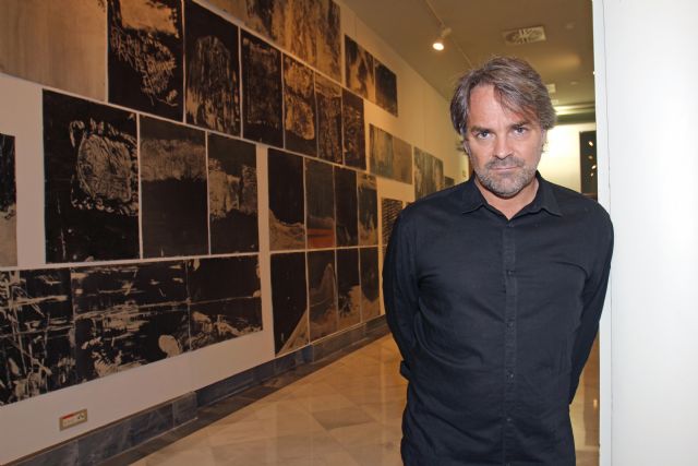 El artista visual Fernando Prats interviene el Palacio Consitorial de Cartagena en torno a catástrofes naturales vividas en Chile - 1, Foto 1