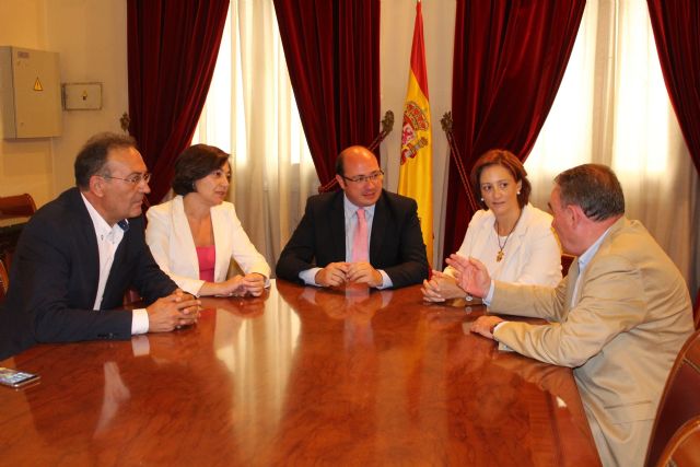 Pedro Antonio Sánchez pide a diputados y senadores intensidad en su trabajo para que Murcia pese más en España - 2, Foto 2