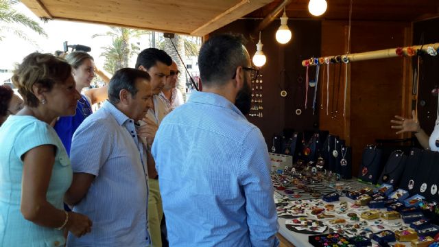 La IV Muestra de Artesanía de Santiago de la Ribera abrió ayer tarde en el paseo Colón de Santiago de la Ribera - 2, Foto 2