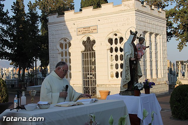 Ayer tuvo lugar la tradicional misa en honor a la Patrona del Cementerio Municipal 