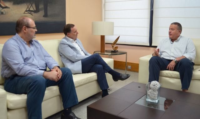 Bernabé traslada el apoyo del Gobierno regional a los ingenieros de Obras Públicas por el papel que desarrollan en los proyectos de futuro - 1, Foto 1