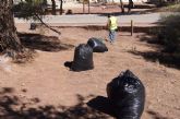 Limpian las zonas recreativas en las inmediaciones de La Santa con el fin de evitar incendios forestales