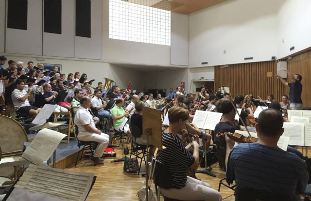 La Sinfónica de la Región y el cantante chileno Manuel García presentan ´Víctor Jara Sinfónico´ en La Mar de Músicas de Cartagena - 1, Foto 1