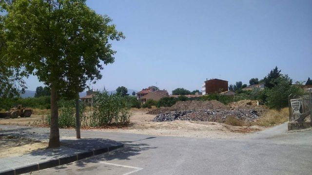 El PSOE denuncia que los escombros de las obras de la avenida de El Palmar están siendo acumulados de forma irregular en Aljucer - 1, Foto 1