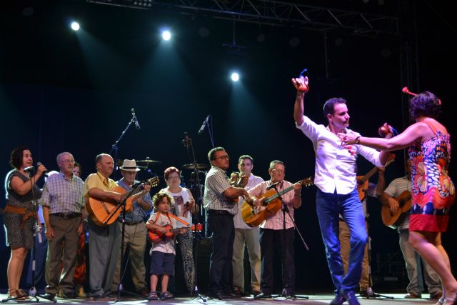 El municipio muestra su cara más solidaria con la Asociación Alzheimer Águilas - 1, Foto 1