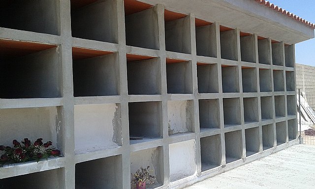 Finalizan las obras de ejecución de 40 nuevos nichos y 32 fosas en la zona nueva del Cementerio Municipal “Nuestra Señora del Carmen”, Foto 3