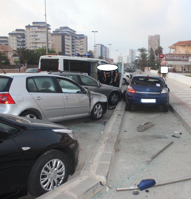 Detenido el conductor de un vehículo tras saltarse la mediana en la Gran Vía de La Manga - 1, Foto 1