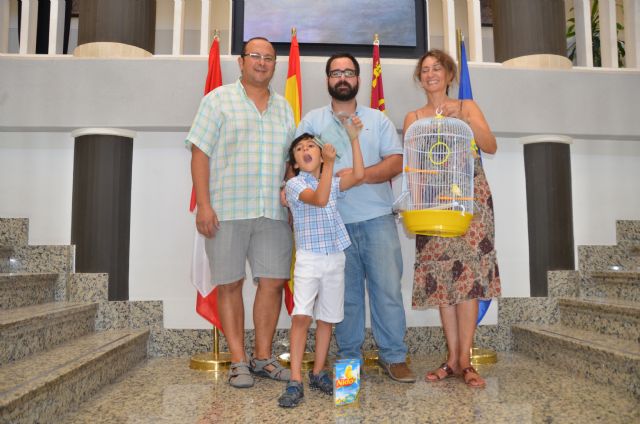 Plumas Amarillas, Mascota de Lorquí con casi 2.500 votos, recoge su premio - 3, Foto 3
