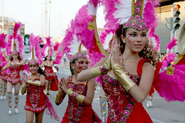La música y el tradicional desfile de carrozas ponen fin a las Fiestas de Lorquí 2015 - 1, Foto 1