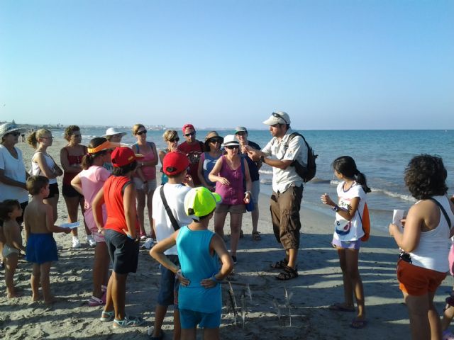 Medio Ambiente organiza una ruta guiada para conocer las formas de vida que se esconden en el Parque Regional de Las Salinas en verano - 1, Foto 1