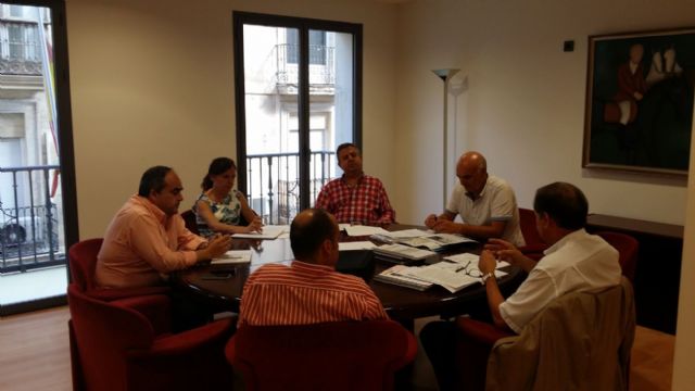 Costas asume el compomiso de limpiar el litoral a principios de agosto - 1, Foto 1