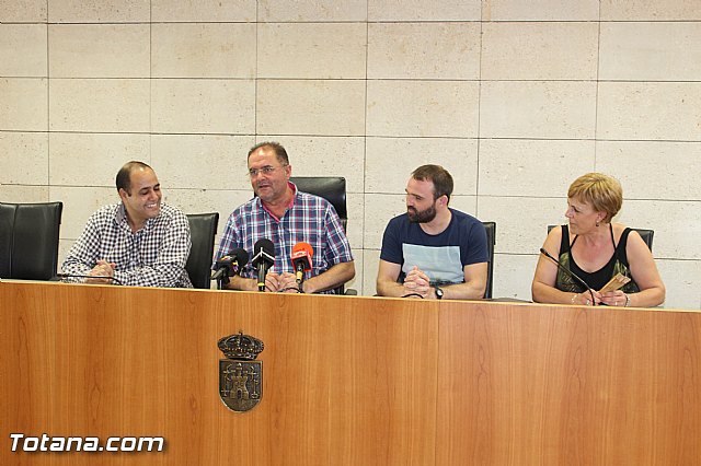 Autoridades municipales realizan una recepcin institucional a los siete niños saharauis acogidos este verano por familias de Totana - 10
