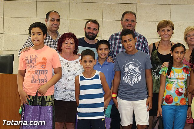 Autoridades municipales realizan una recepcin institucional a los siete niños saharauis acogidos este verano por familias de Totana - 21