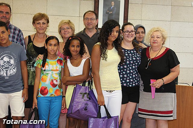 Autoridades municipales realizan una recepcin institucional a los siete niños saharauis acogidos este verano por familias de Totana - 22