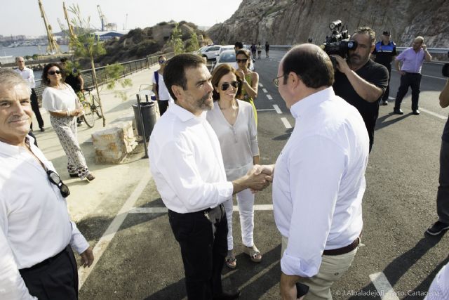 Los cartageneros ya pueden disfrutar de la nueva Senda Peatonal de Cala Cortina - 1, Foto 1