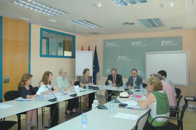 La Comunidad define los criterios que medirán el impacto de la estrategia regional de investigación - 1, Foto 1