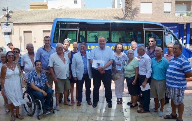 La Comunidad implanta un servicio pionero de transporte público a demanda entre Los Alcázares y Los Arcos - 1, Foto 1