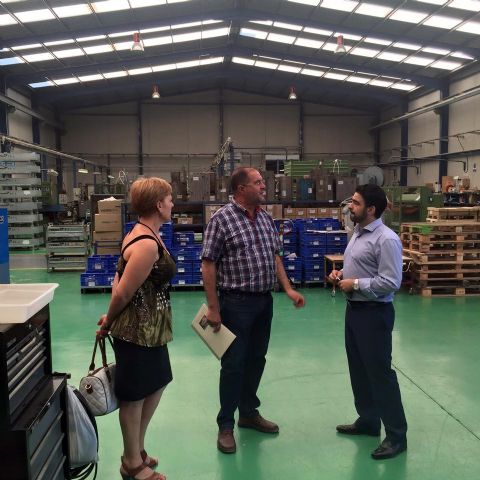 El alcalde y la Concejala de Desarrollo Econmico y Presidenta de PROINVITOSA inician una ronda de visitas a empresas del Polgono - 6