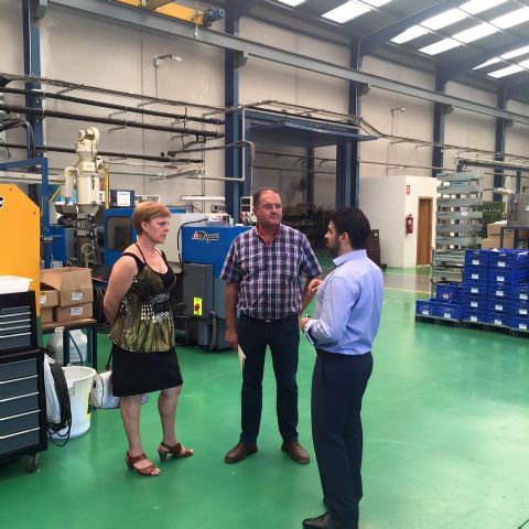 El alcalde y la Concejala de Desarrollo Econmico y Presidenta de PROINVITOSA inician una ronda de visitas a empresas del Polgono - 9