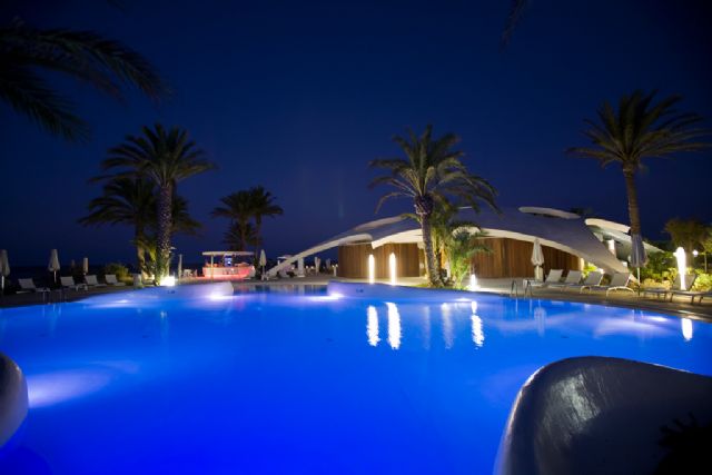 El arquitecto creador del edificio conocido como el OVNI de La Manga ha sido homenajeado en su visita en el 40 aniversario de su obra - 3, Foto 3