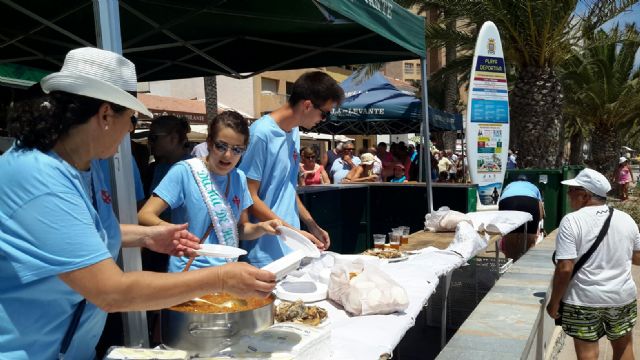 El Día del Caldero vuelve a atraer a cientos de personas en la playa del Pescador - 5, Foto 5