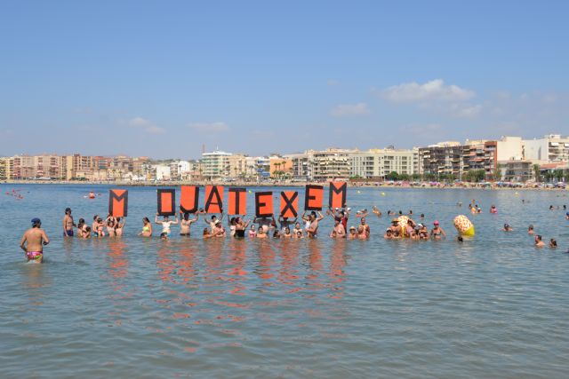 200 nadadores se dan cita en la travesía a nado Playa de Poniente - 2, Foto 2