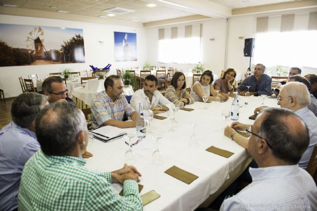 El alcalde y la vicealcaldesa escuchan las necesidades del Polígono Los Camachos - 4, Foto 4