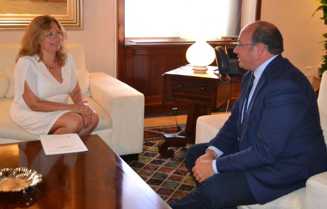 La alcaldesa solicita al Presidente Autonómico programas para fomentar el empleo en la localidad - 1, Foto 1