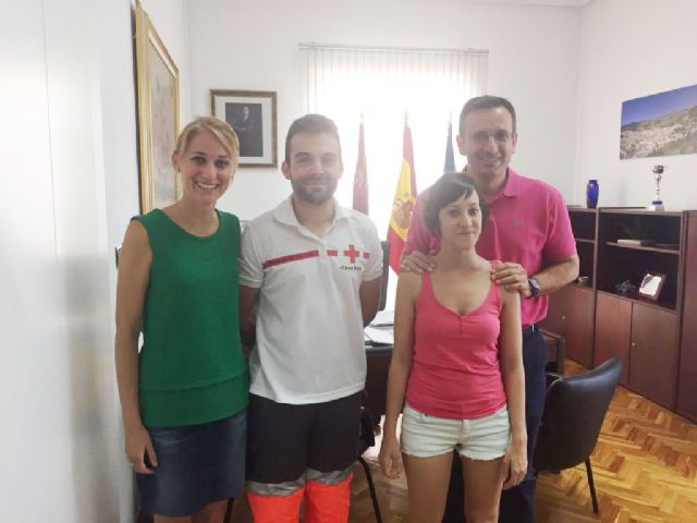 El equipo de Gobierno se rene con los responsables de Cruz Roja Alhama, Foto 1