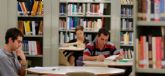 La biblioteca abrir las salas de estudio  hasta las 3 de la madrugada del 17 de agosto al 10 de septiembre
