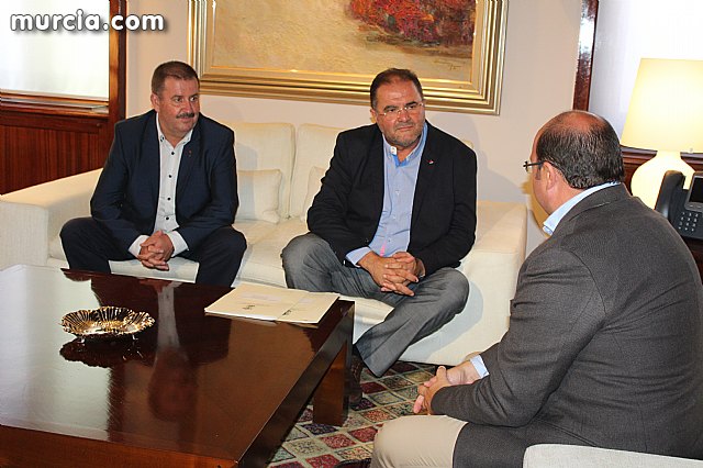 El alcalde solicita la ayuda del Gobierno regional para afrontar la “difcil y muy preocupante” situacin econmico-financiera municipal - 11