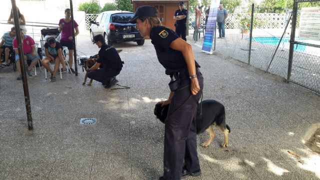 Fundamifp acogió la una exhibición de la Unidad Canina de Policía Nacional en Murcia - 1, Foto 1