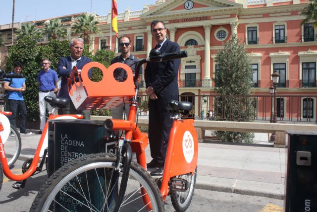 Ballesta felicita a Valverde por sus últimos triunfos y asegura que es un murciano universal - 1, Foto 1