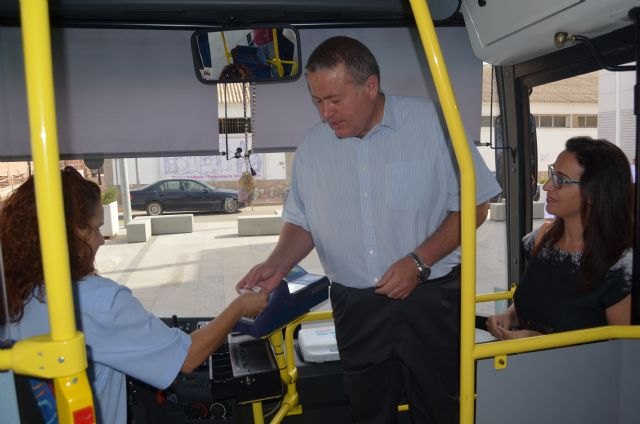 Inaugurado el servicio de transporte a demanda que conecta Torre Pacheco con el Hospital de Los Arcos - 2, Foto 2
