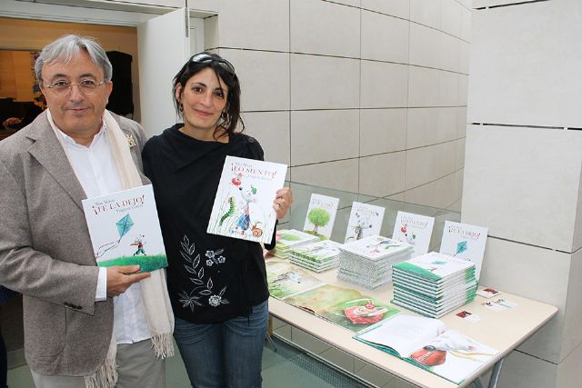 Blas Miras y Virginia García presentan en la biblioteca del Puerto dos nuevos libros infantiles - 2, Foto 2